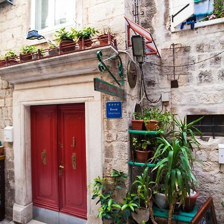 Apartment & Room Ursa Trogir Exterior photo
